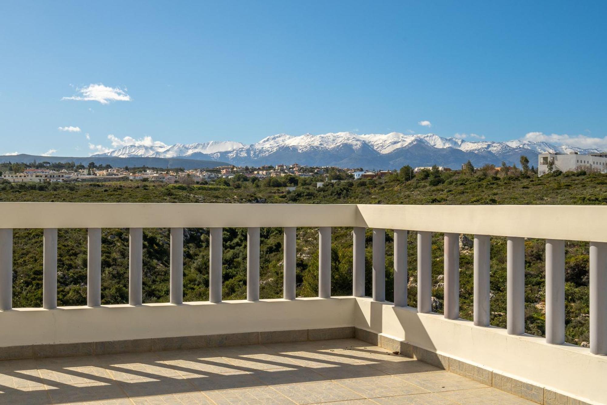 Le Mont Blanc - With Shared Pool Apartamento Kounoupidhianá Exterior foto